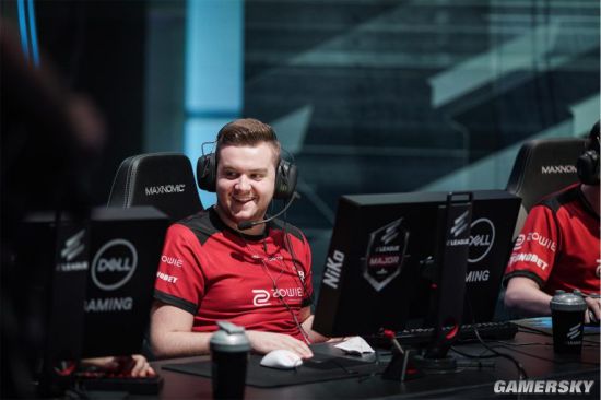 要么放空射 要么放空射